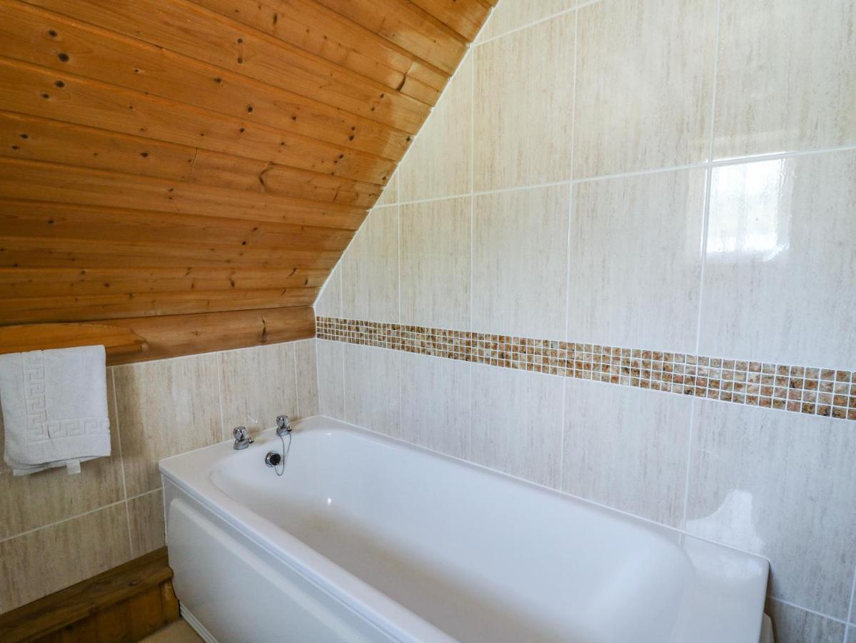 The Loft Apartment Llangunllo ภายนอก รูปภาพ