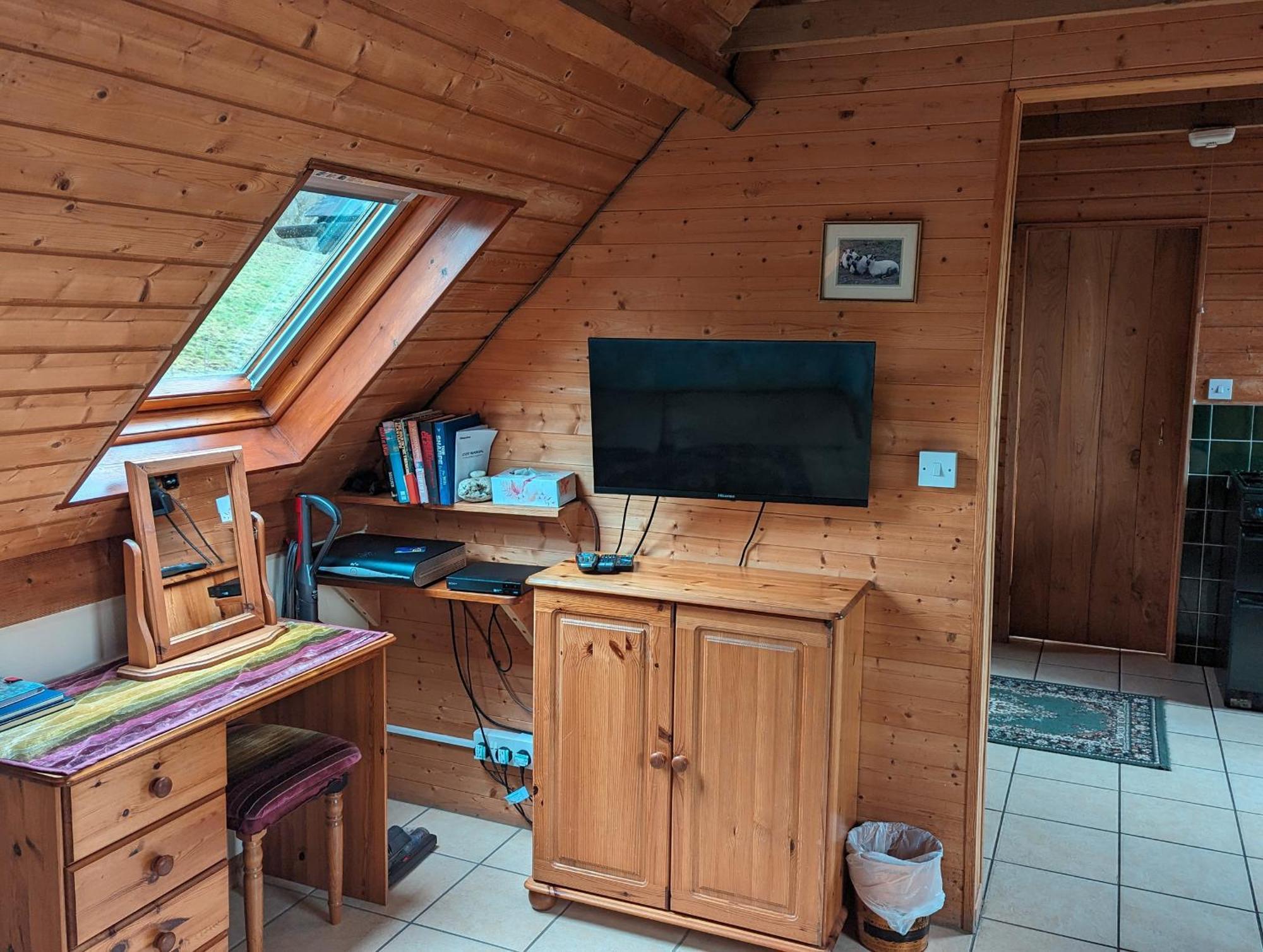 The Loft Apartment Llangunllo ภายนอก รูปภาพ